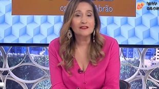 Web detona Sônia Abrão após Globo mostrar mentira da apresentadora