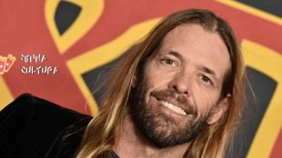 Luto: Taylor Hawkins, baterista do Foo Fighters, é homenageado nas redes sociais